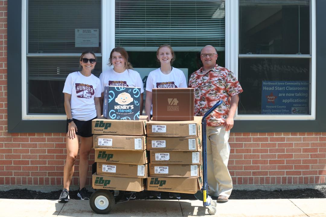 Howard Co Food Pantry in Cresco