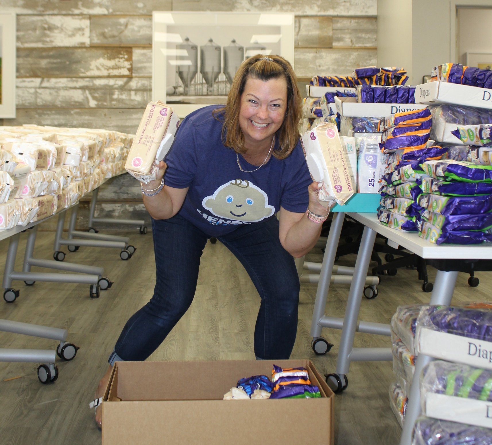 Office Manager Lori Helping Pack