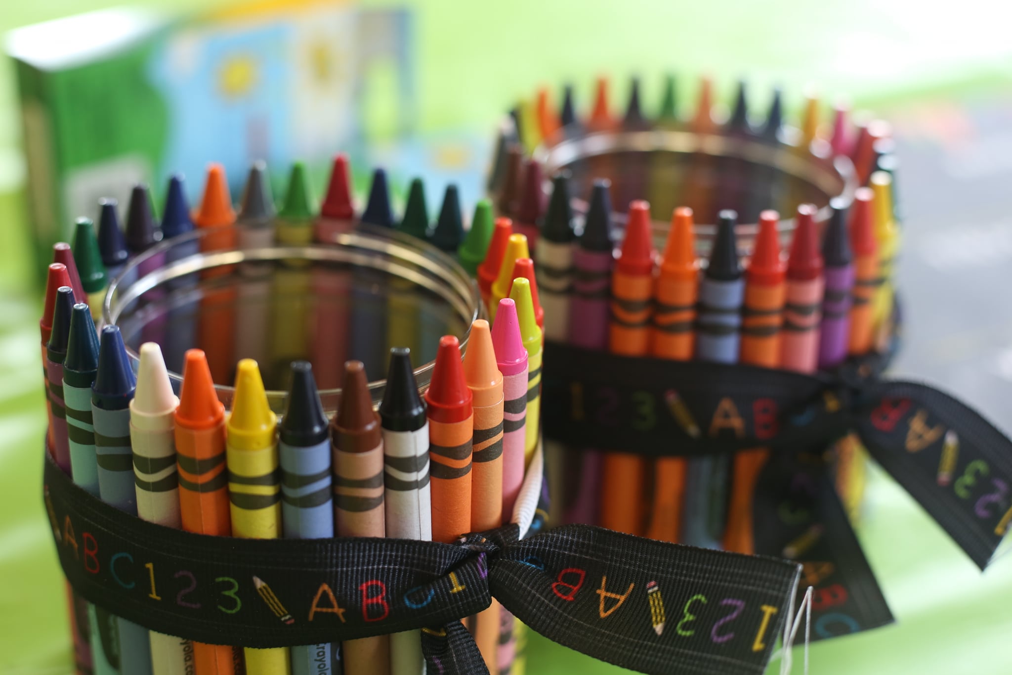 A crayon cup craft.