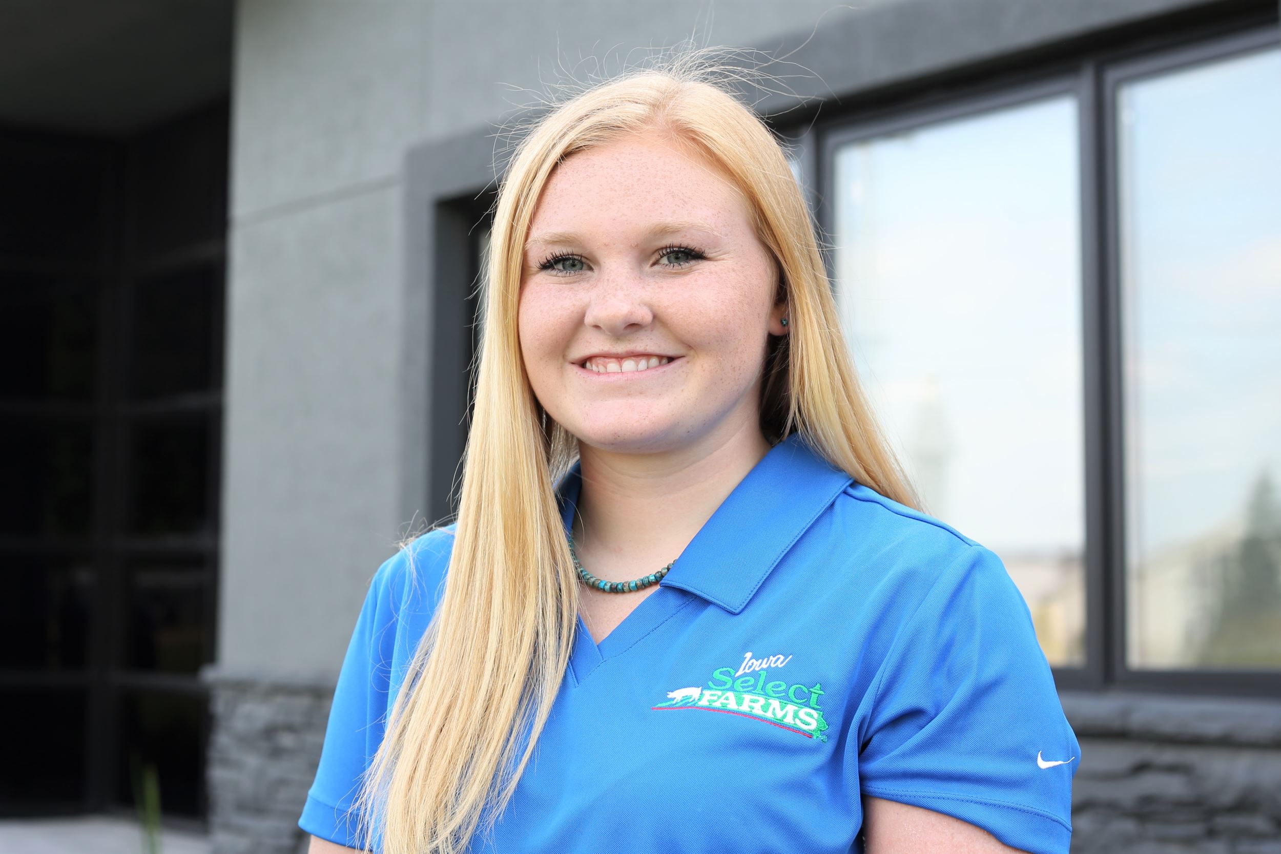 Kenzie's professional headshot.